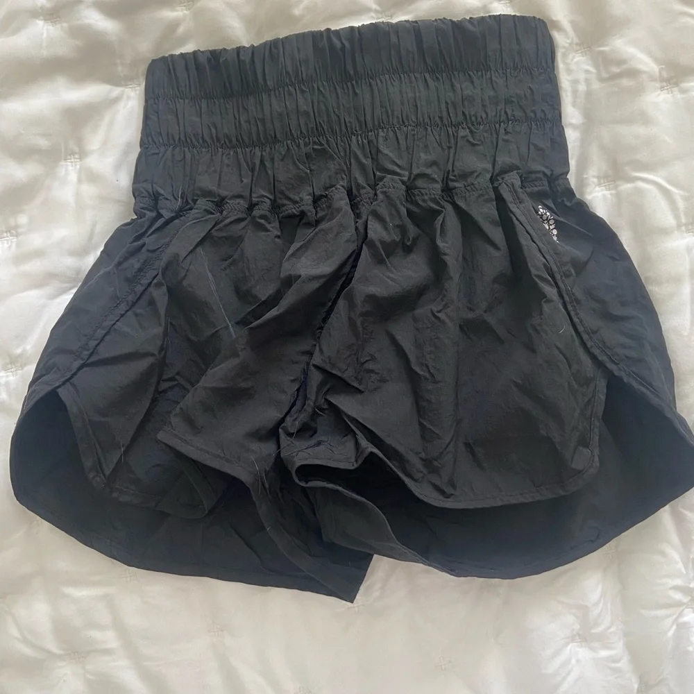 FREE PEOPLE “The Way Home Shorts” color: black size: xs - Picture 2 of 4